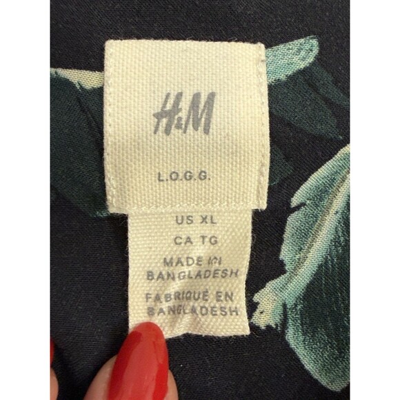 H&M Hawaiian Shirt Mens XL Black Floral Short Sleeve Fruit Tropical Vacation - Picture 4 of 9